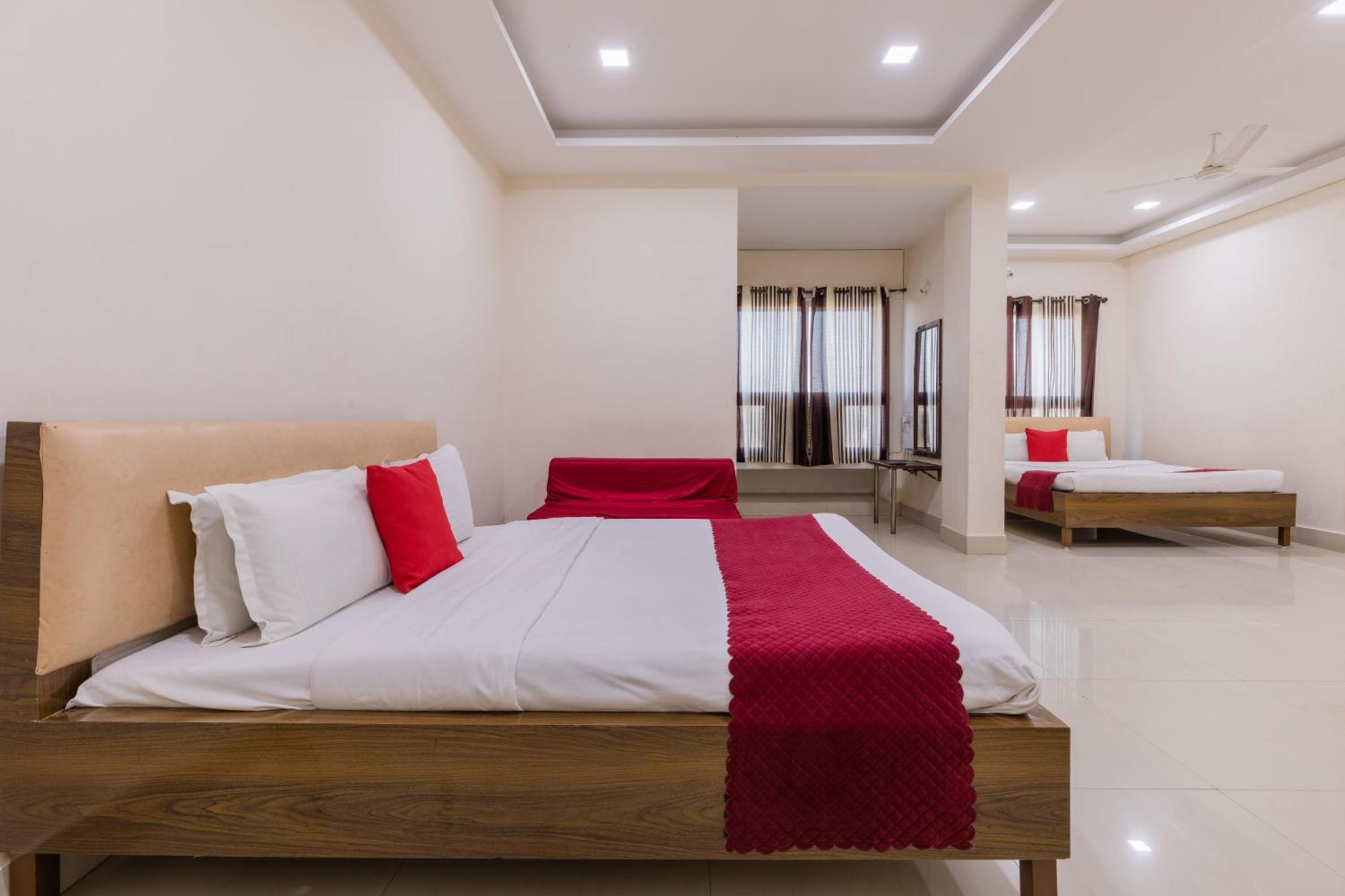 Hotel Ruchishree Garden Ujjain Exterior foto
