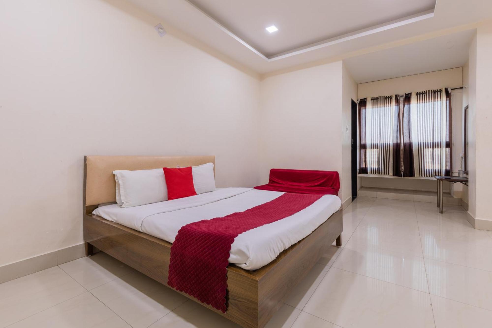 Hotel Ruchishree Garden Ujjain Exterior foto